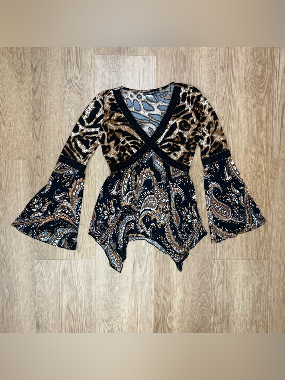 VENUS Mixed Print  Bell Sleeve Top Leopard Paisley SHARKBITE Hem Size Small